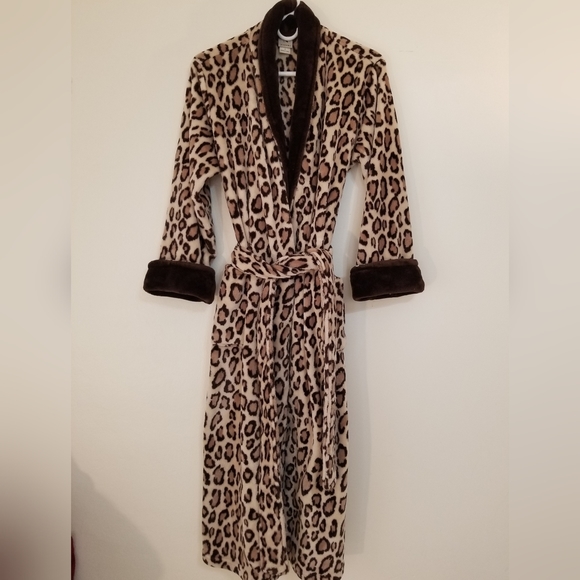 Natori Other - Natori Plush Leopard Print Robe Sz S